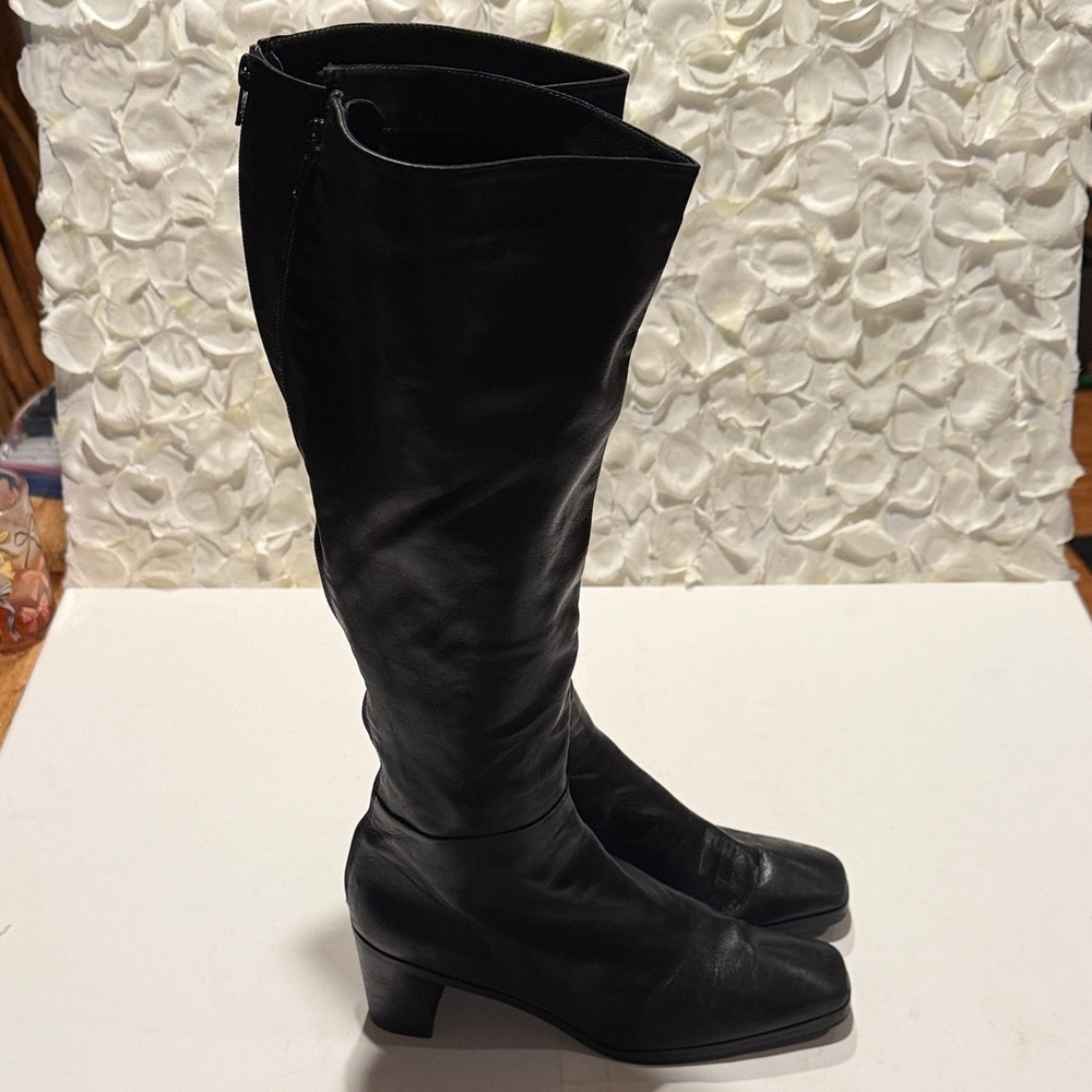 Stuart Weitzman Black Under the Knee Boots - Picture 2 of 7